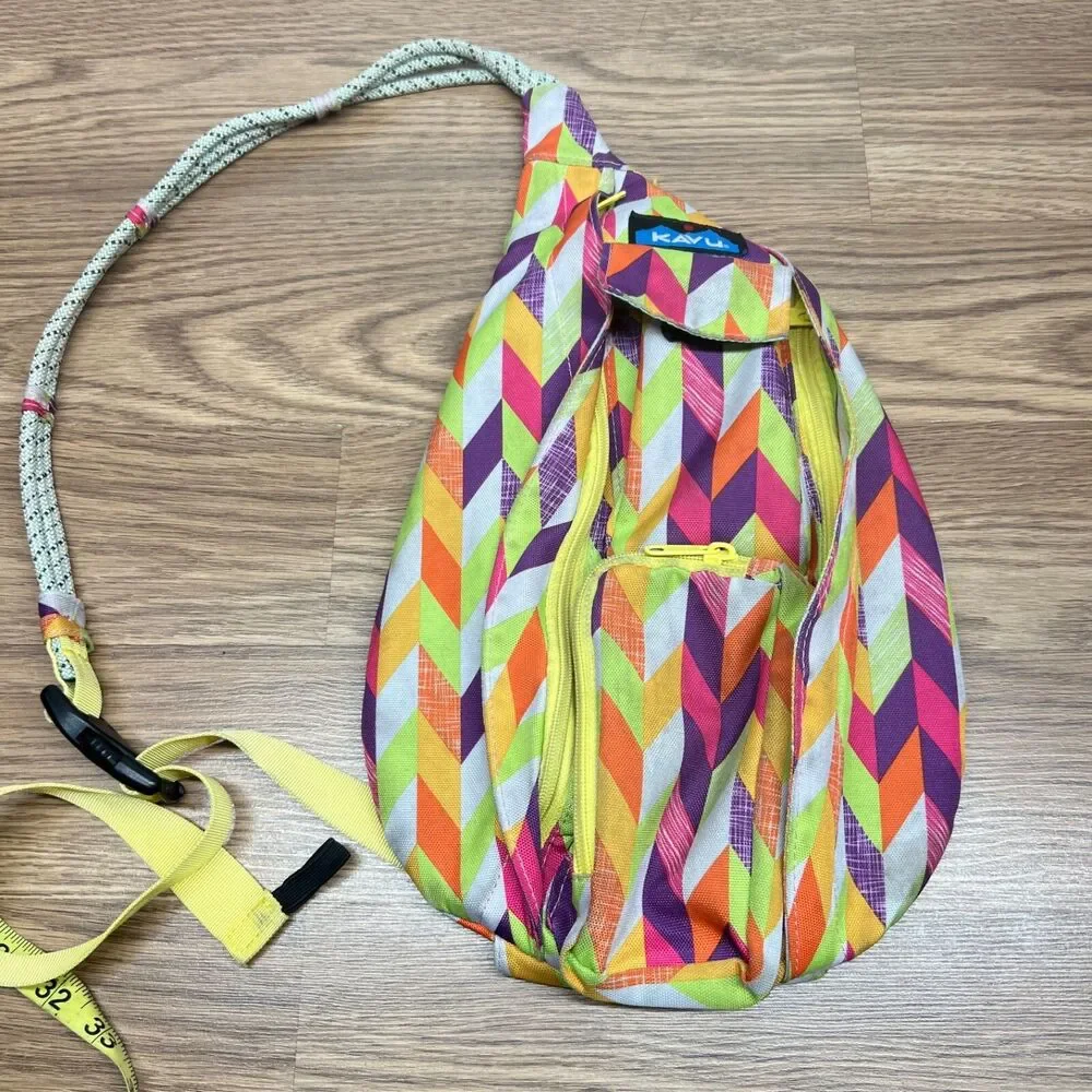 KAVU Sling Bag Crossbody Backpack‎ RARE Mountain Hardware Durable